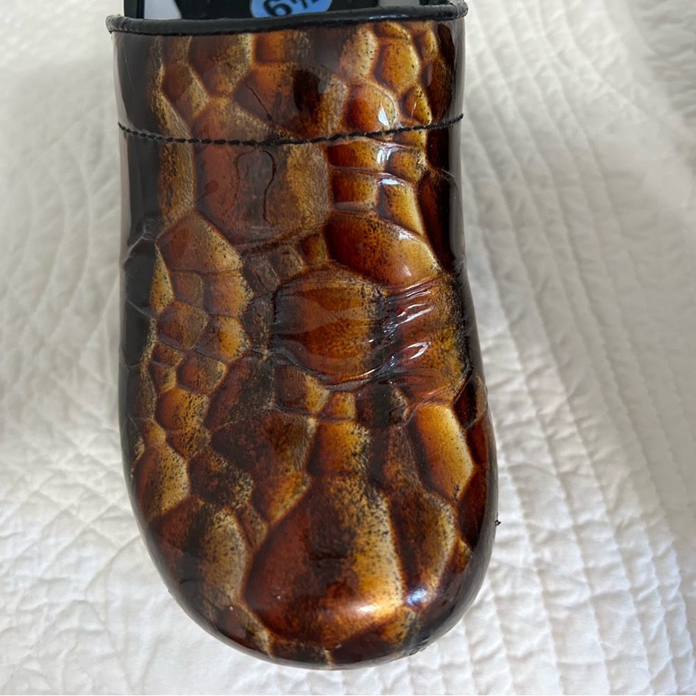 DANSKO CAMOUFLAGE CLOGS - Picture 4 of 6